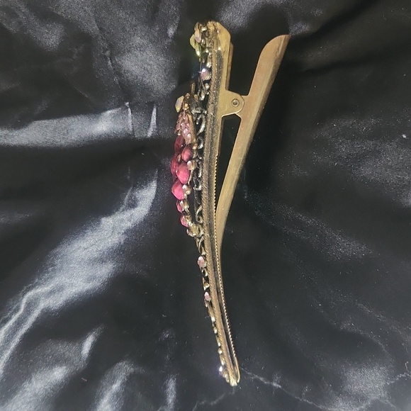 Hair Clip With Black Satin Hair Cap - Picture 4 of 6